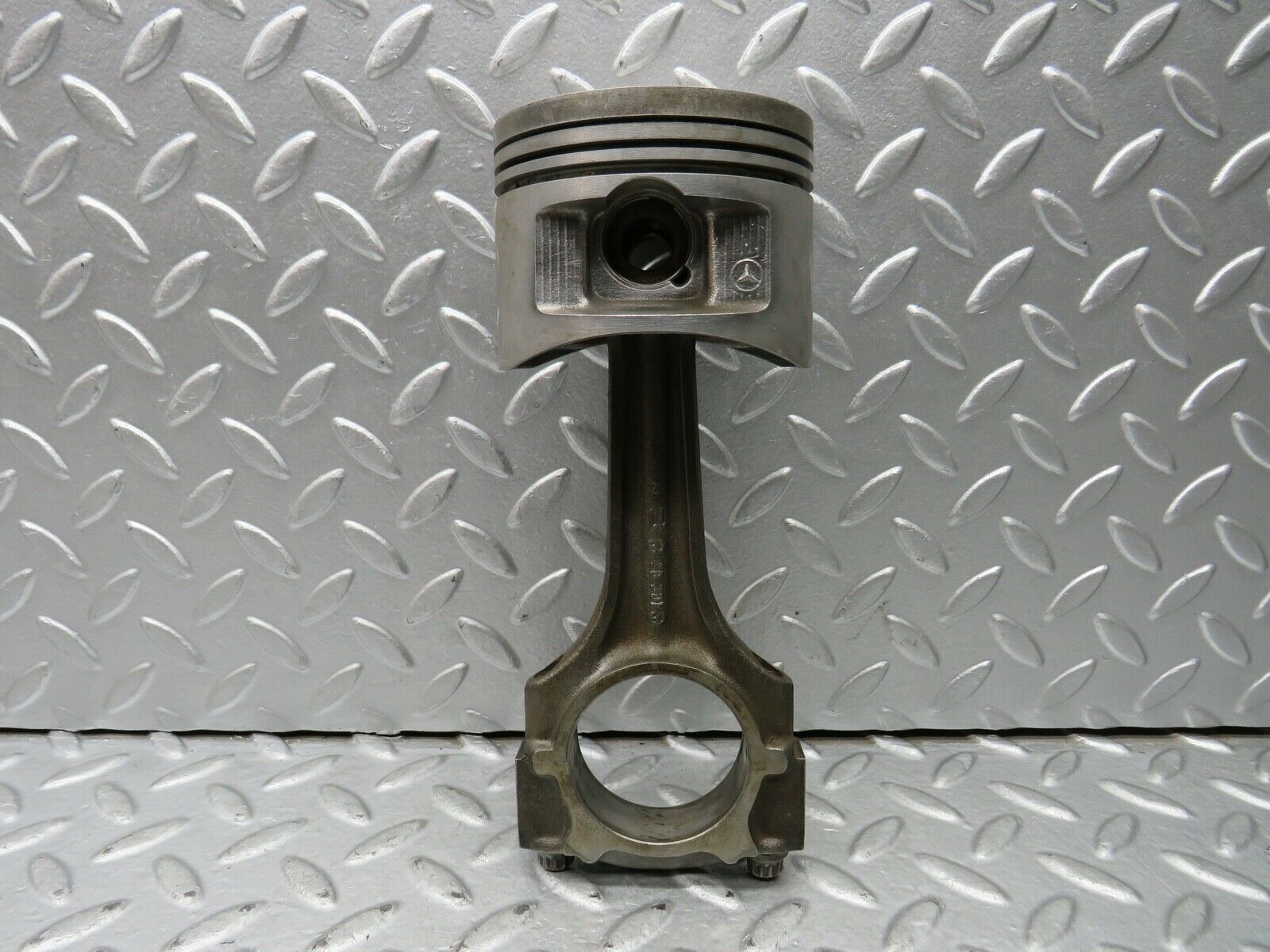 21749 Mercedes-Benz W126 300SE Piston With Connecting Rod 88.485 mm