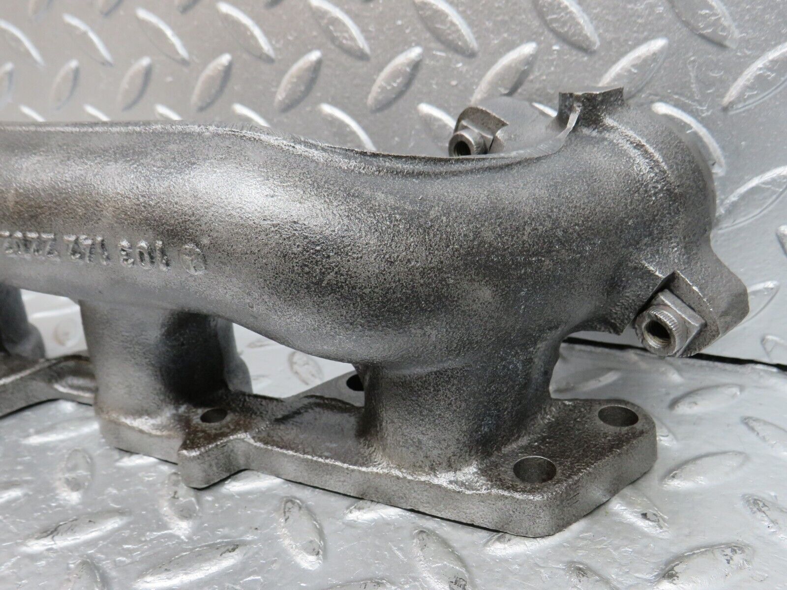 33101 Mercedes-Benz R129 300SL Exhaust Manifold Cylinder 4-6 1031422202