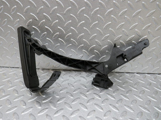 34811 Mercedes-Benz W210 320E Accelerator Pedal & Rubber 2103011820 2203010001