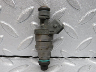 R129 SL fuel injector used OEM
