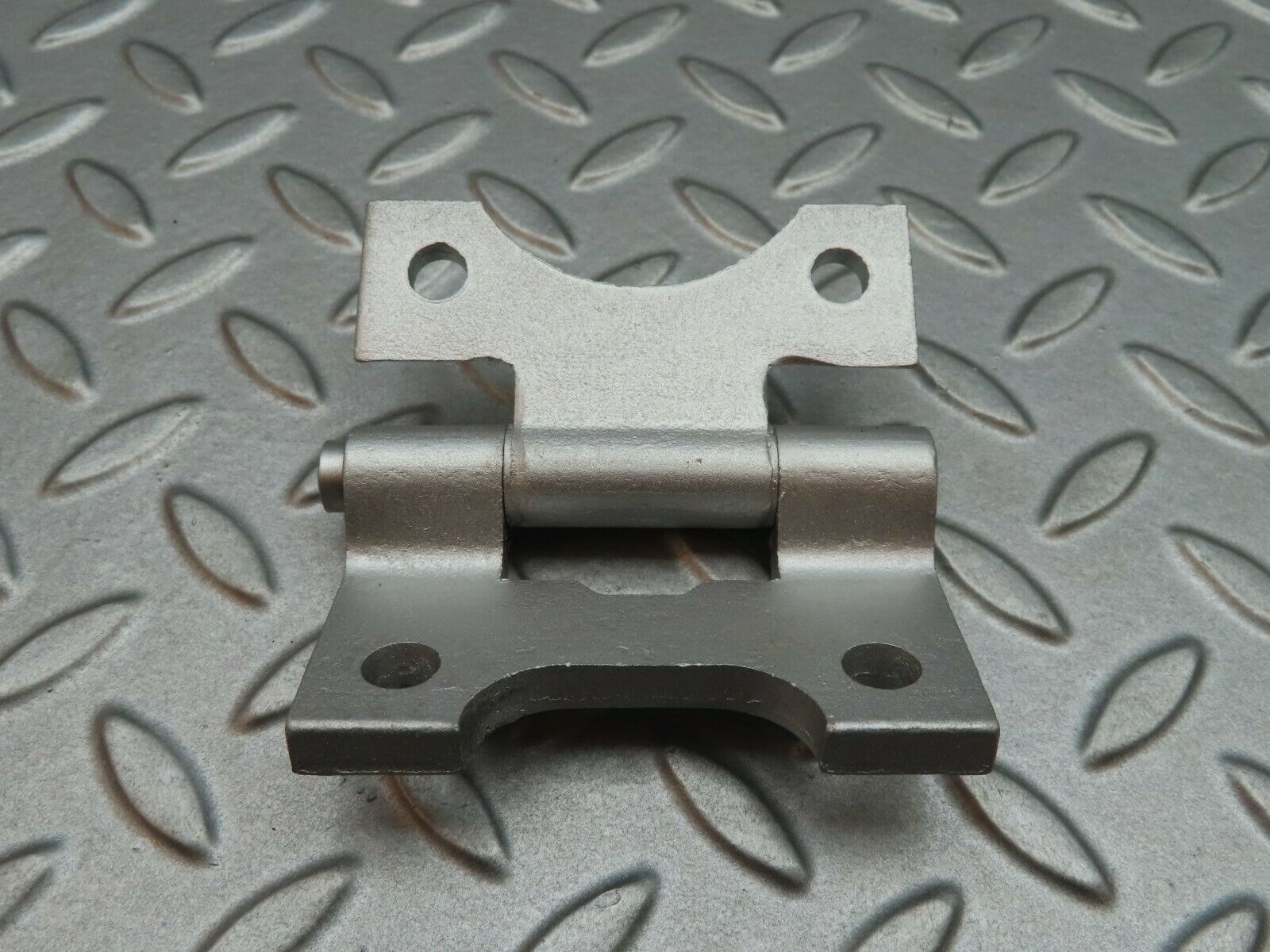 5133 Mercedes-Benz R107 350SL Coupe Door Hinge Left