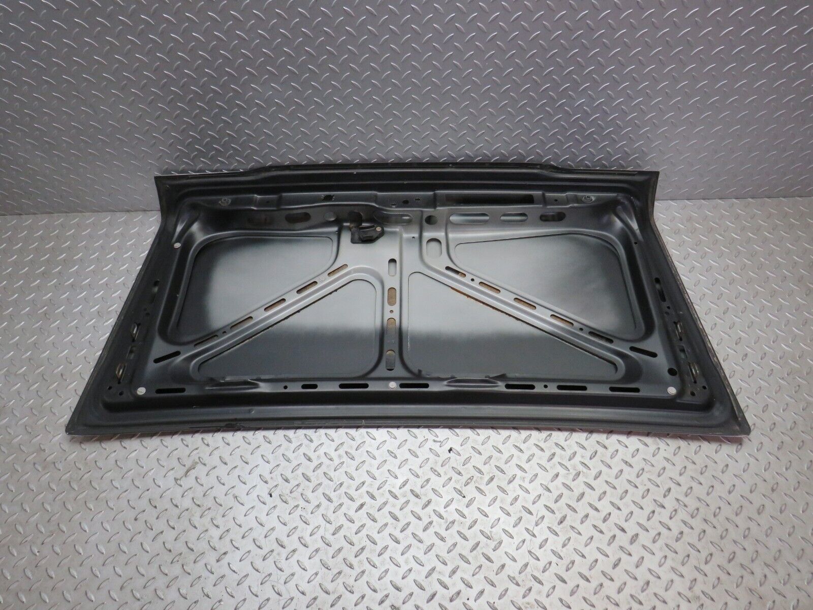 39538 Mercedes-Benz R129 320SL Coupe Boot Lid Trunk Door