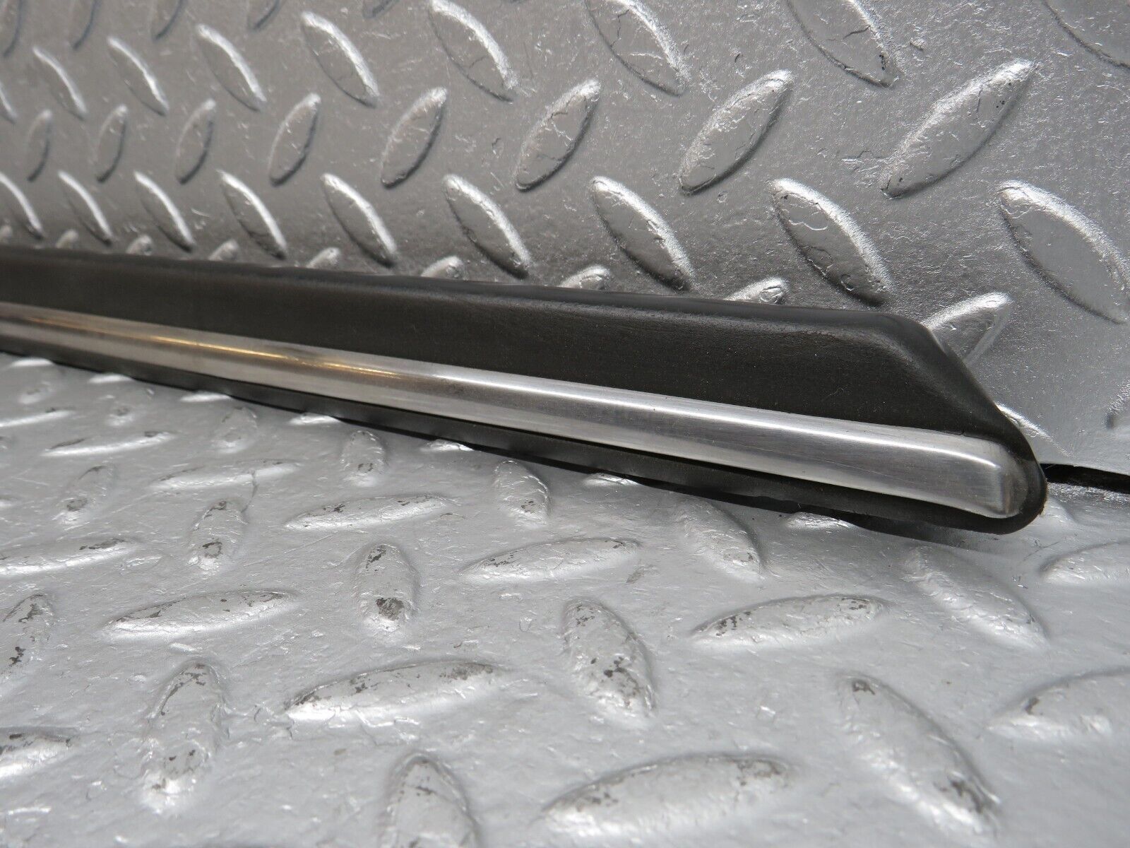 40126 Mercedes-Benz R107 350SL Front Left Fender Wing Lower Trim