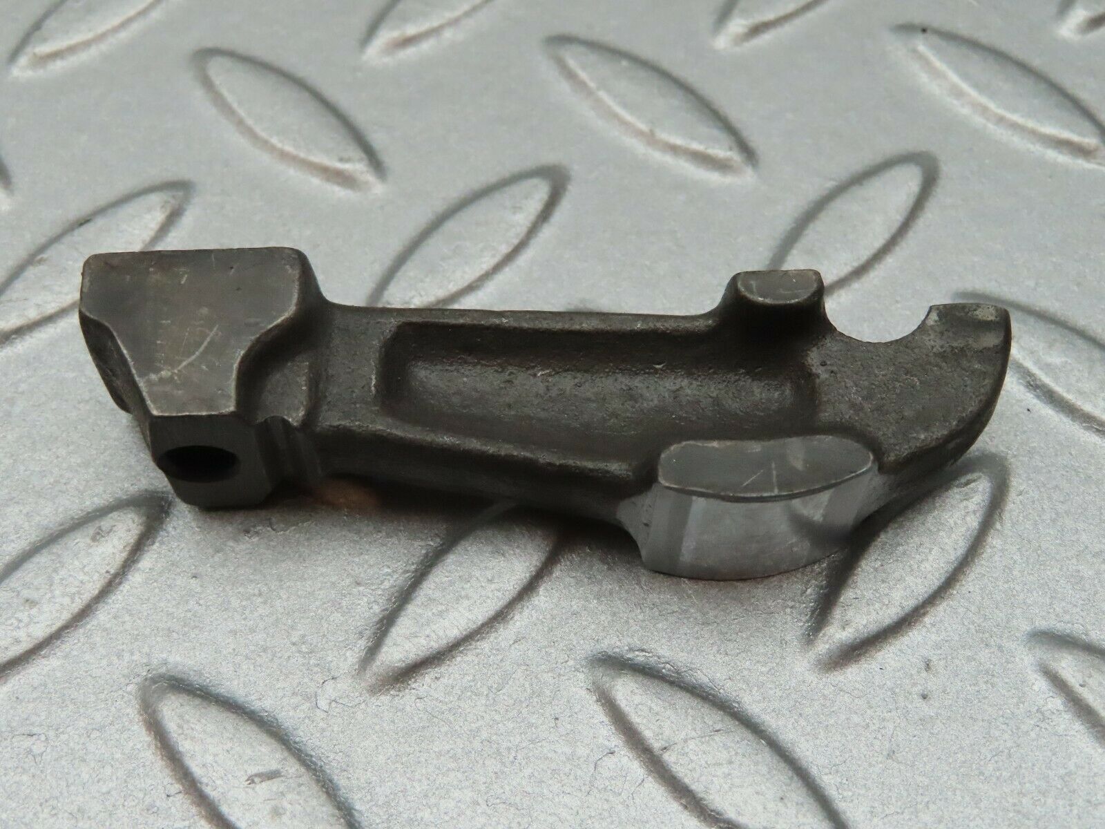 3539 Mercedes-Benz W108 280SE Valve Rocker Arm With Retaining Spring