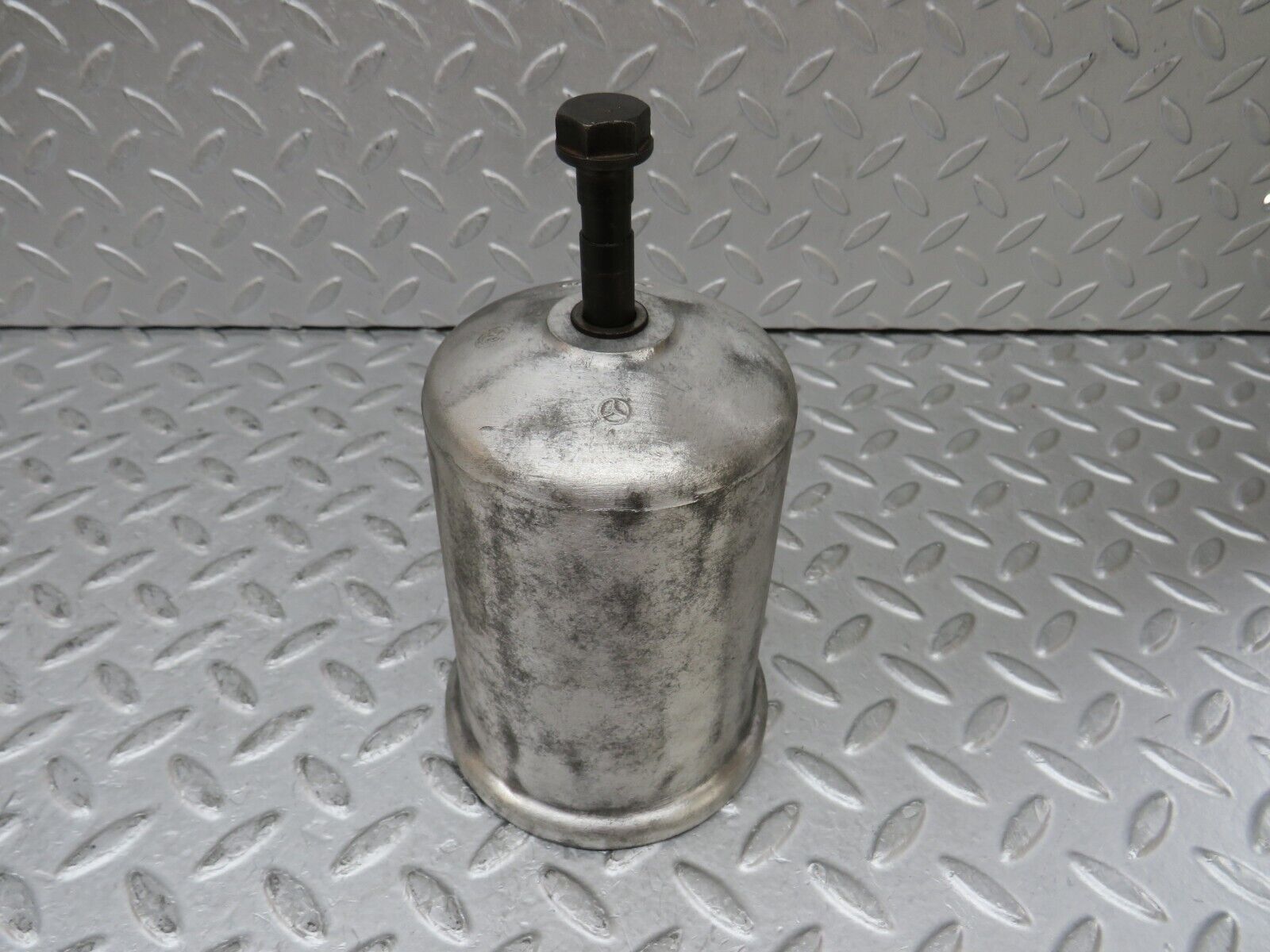 35537 Mercedes-Benz R107 280SL Oil Filter Housing