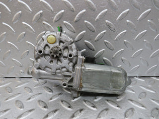 28734 Mercedes-Benz W123 230E Rear Right Window Regulator Motor 0130821016