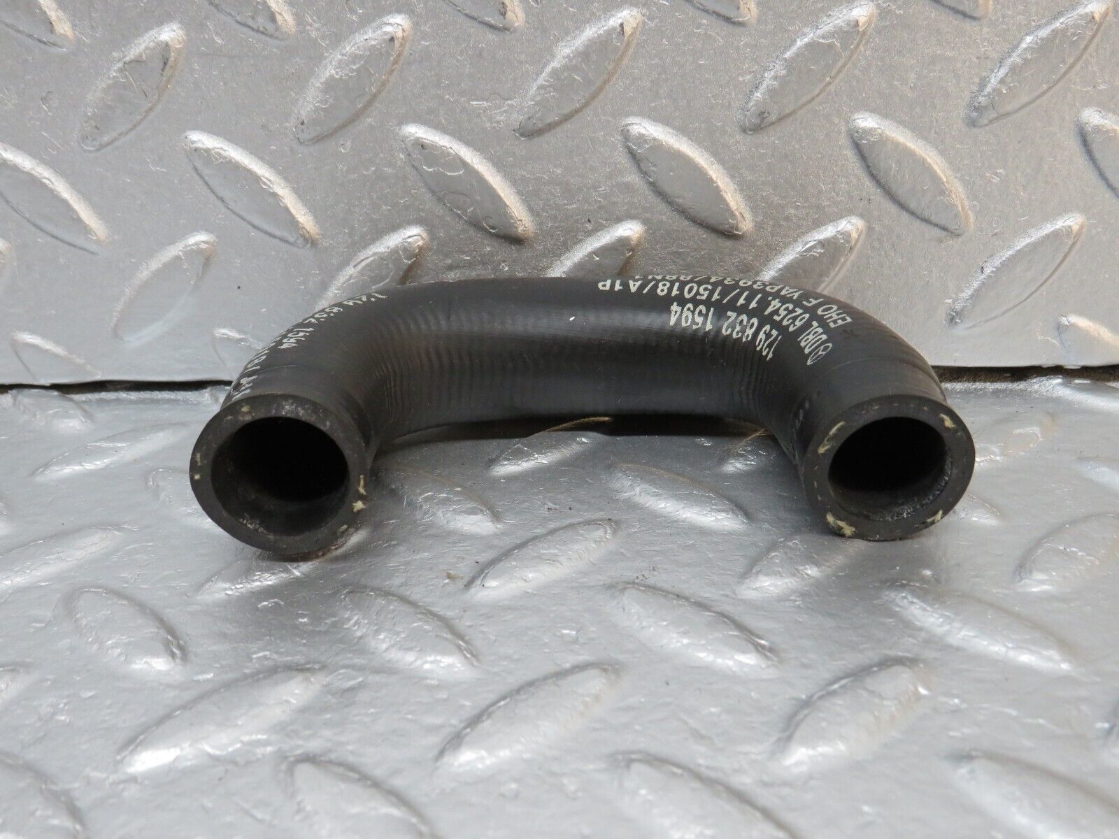 39747 Mercedes-Benz R129 320SL Coupe Heater Coolant Hose Pipe 1298321594