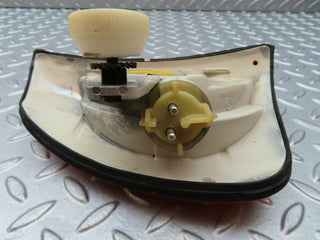 3909 Mercedes-Benz S123 200T Wagon Indicator Light Left Bosch 1305233051