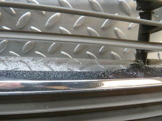 R107 SLC bonnet grill used OEM
