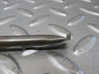 26093 Mercedes-Benz W123 200 Camshaft Oil Tube