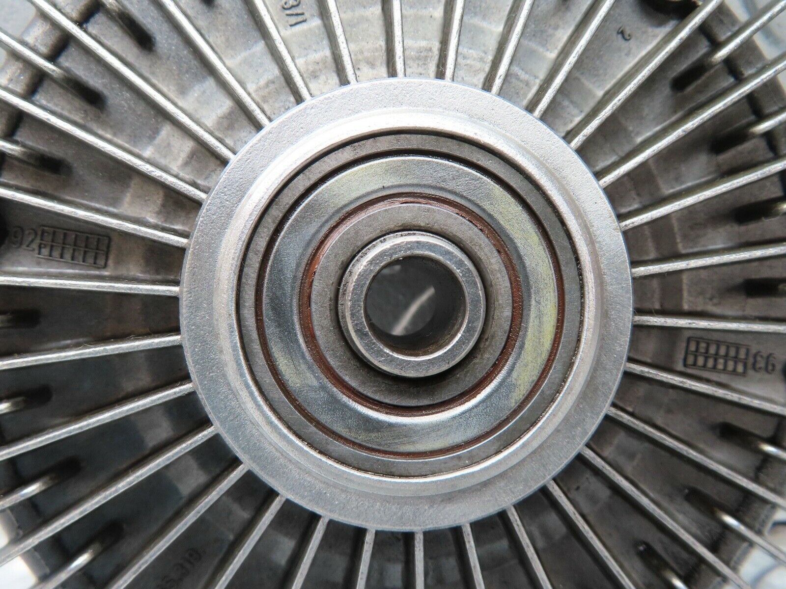 17305 Mercedes-Benz R129 300SL Coupe Engine Cooling Fan Clutch