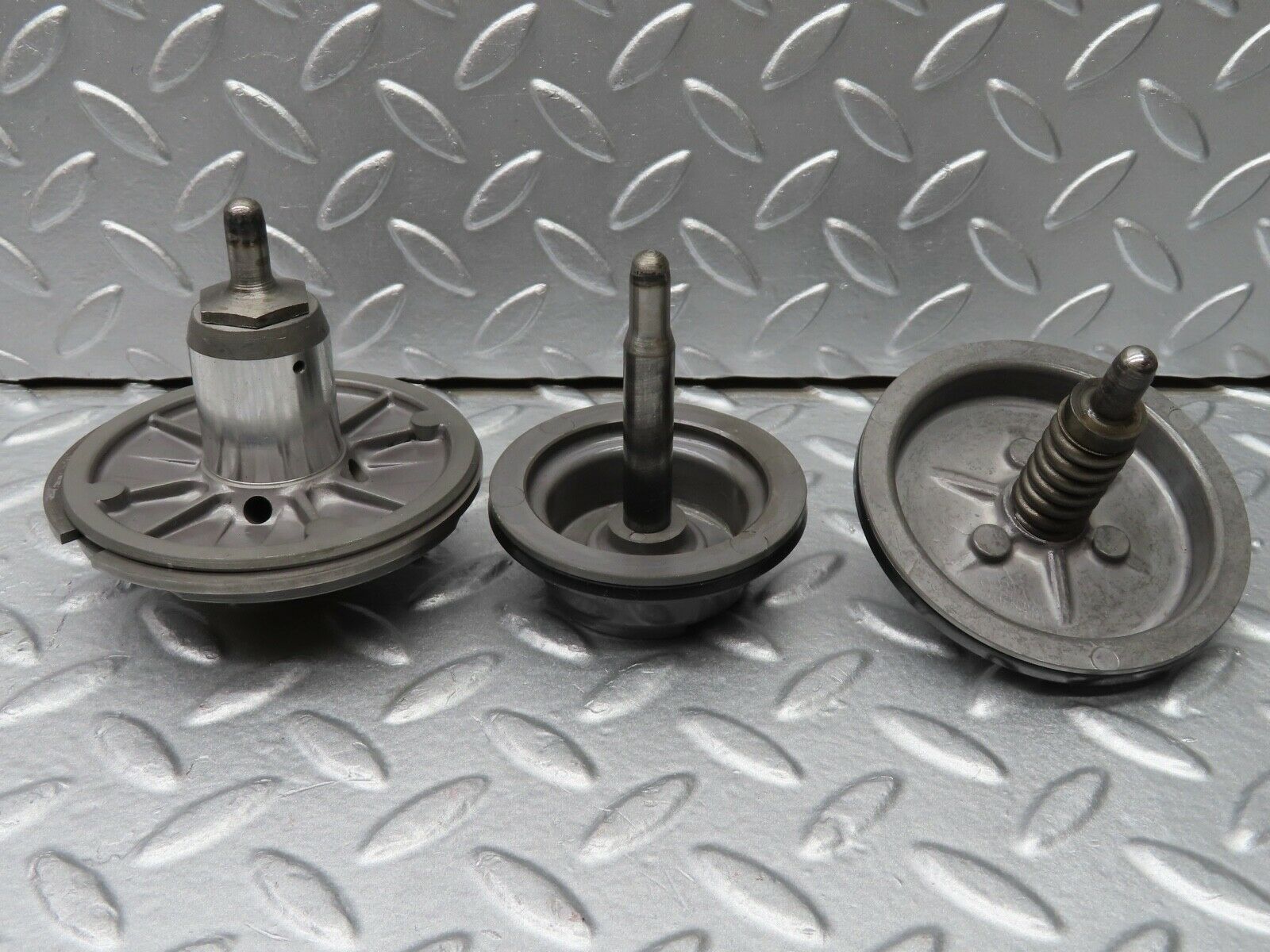 19777 Mercedes-Benz R107 450SL Automatic Gearbox Piston Set 1152775938