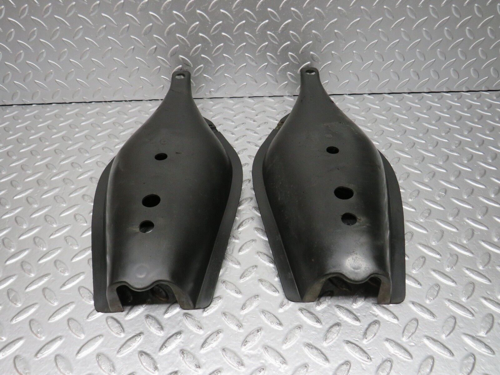 31592 Mercedes-Benz W201 190LE 1.8L Rear Control Arm Cover Pair 1293520188