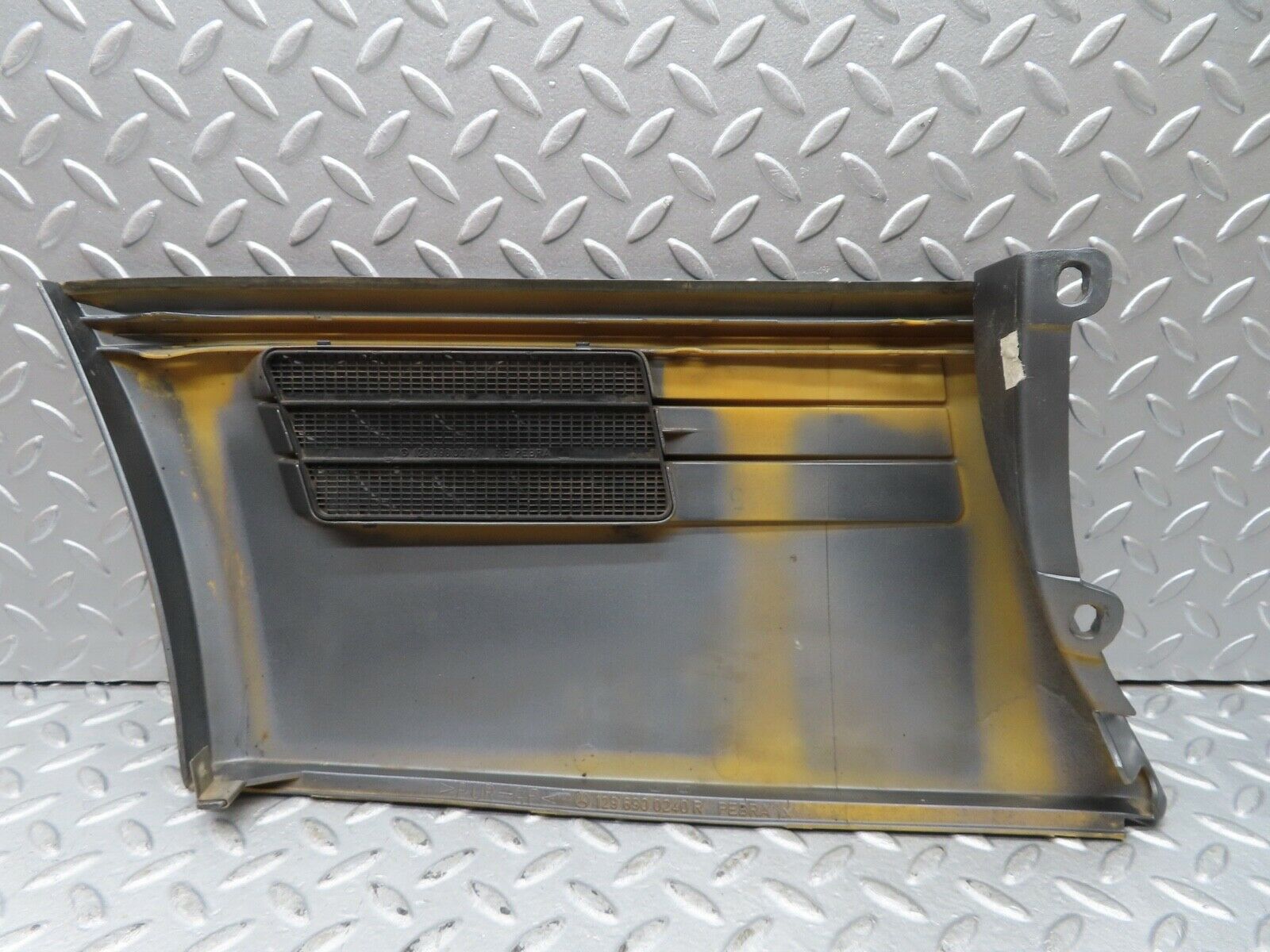 17137 Mercedes-Benz R129 300SL Coupe Front Right Wing Panel 1296900240