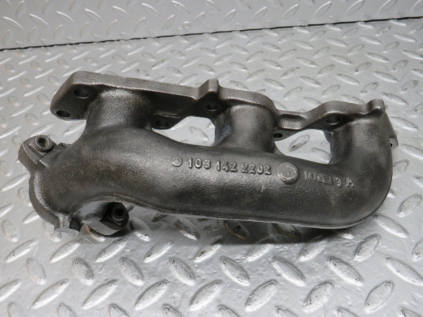 33101 Mercedes-Benz R129 300SL Exhaust Manifold Cylinder 4-6 1031422202
