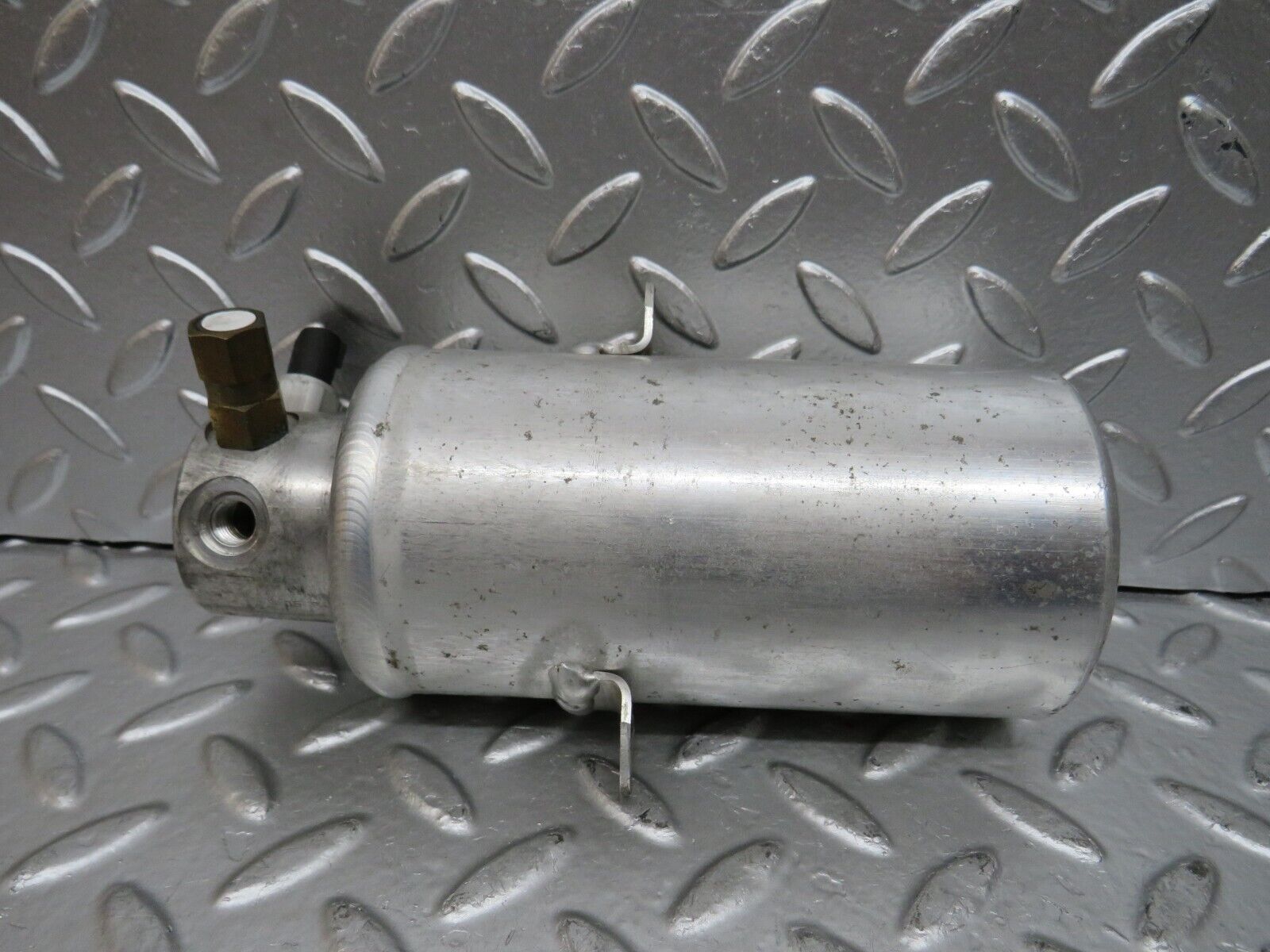 24890 Mercedes-Benz W140 S320 Air Conditioning Air Dryer
