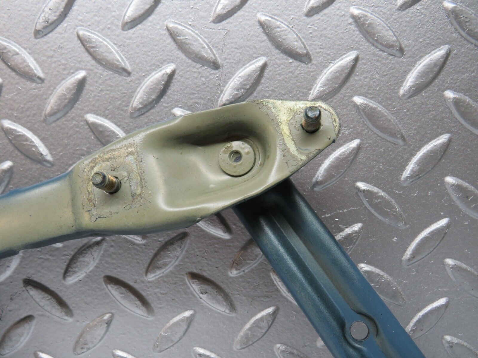 30701 Mercedes-Benz W201 190E 2.0L Bonnet Hinge Left Side