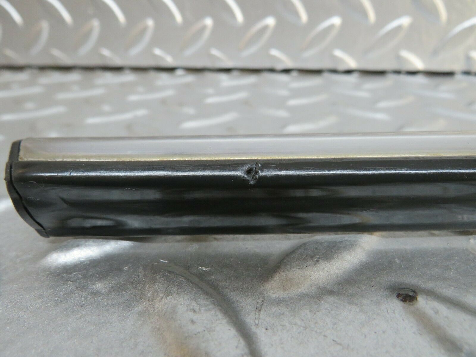 23639 Mercedes-Benz W114 280E Front Right Door Centre Moulding Trim