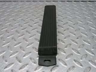 32007 Mercedes-Benz W123 230E Accelerator Pedal With Rubber 1233010082