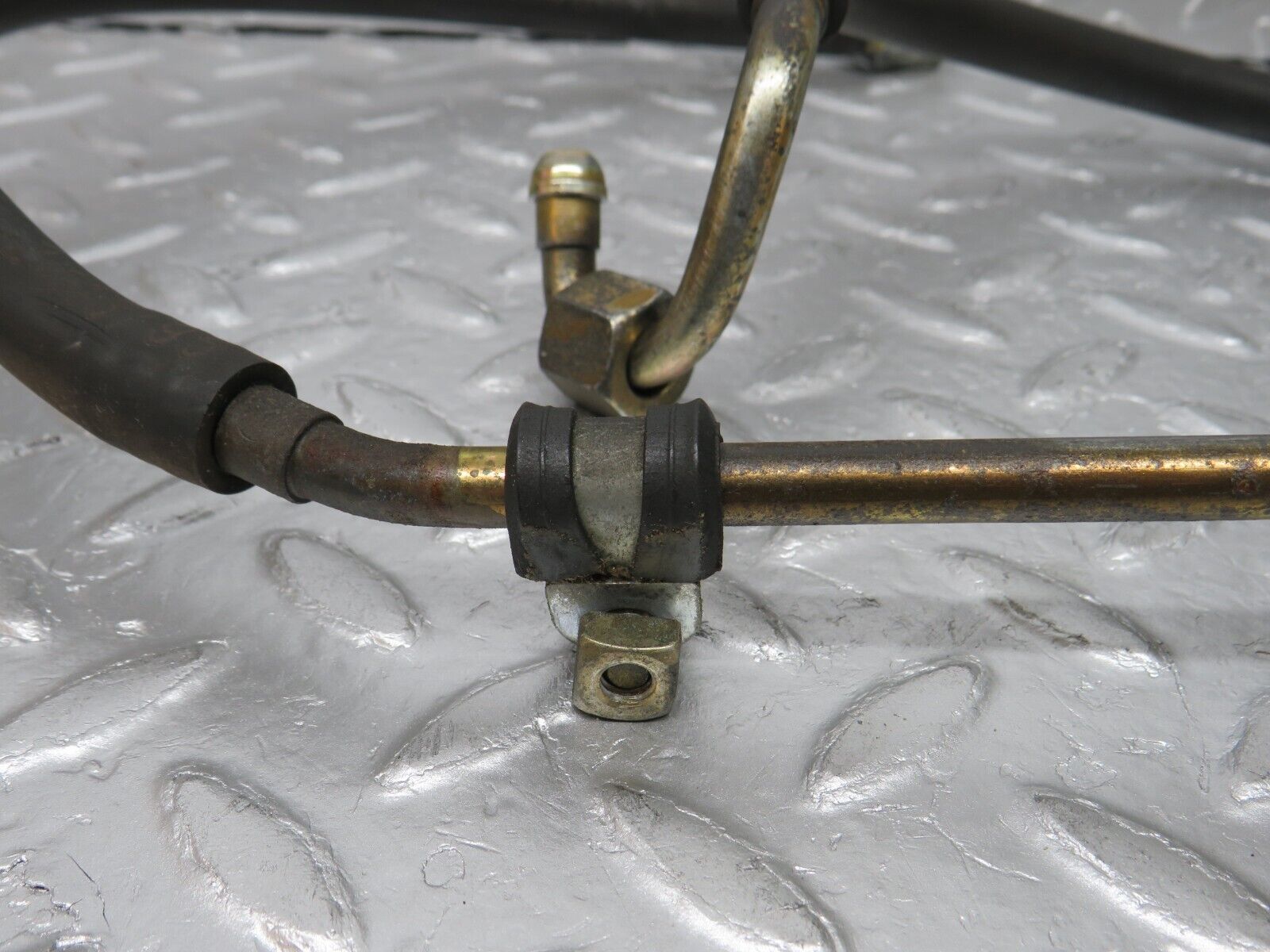 33542 Mercedes-Benz W202 C180 Fuel Injector Rail Hose Pipe
