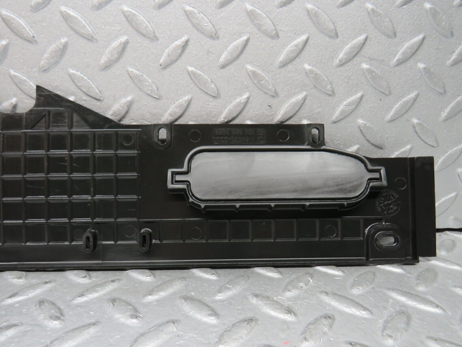 37782 Mercedes-Benz A124 320E Cabriolet Cooling Fan Shroud Left 1245052888