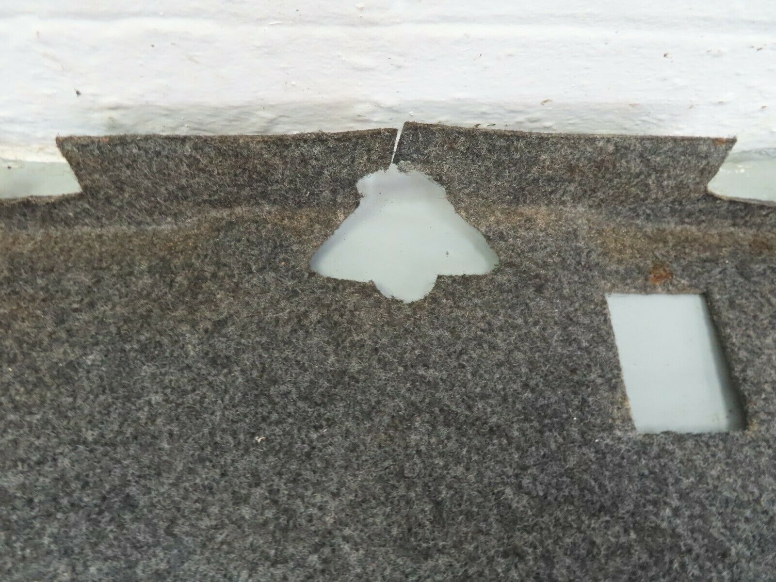 6671 Mercedes-Benz S124 E220 Wagon Floor Carpet