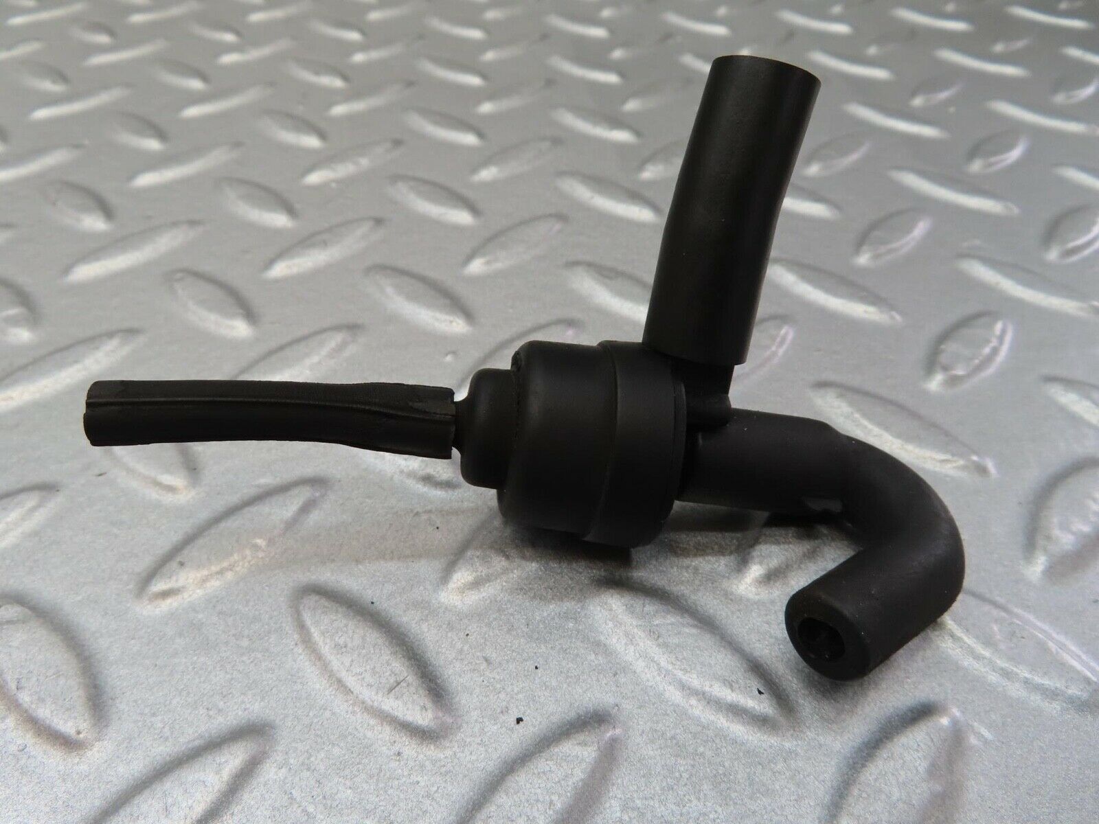 14657 Mercedes-Benz W201 190E Regeneration Vacuum Valve 0011407960
