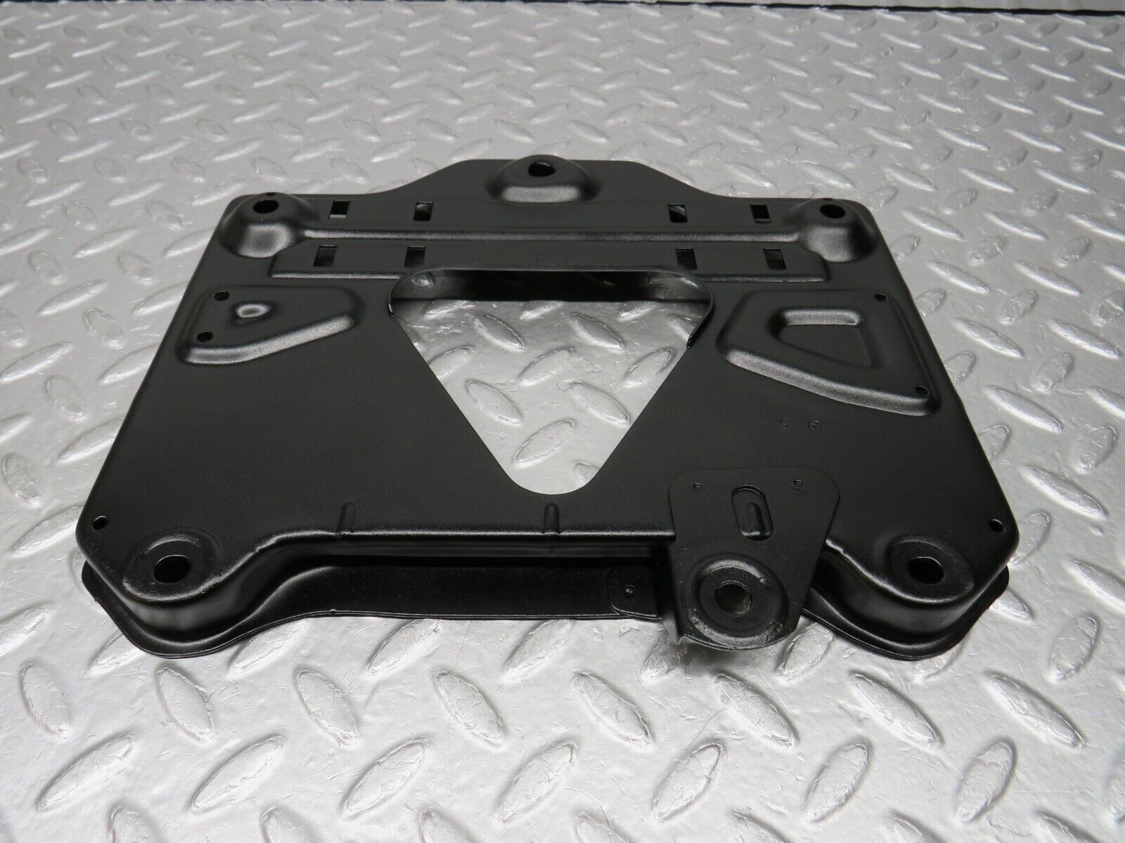 38010 Mercedes-Benz A124 320E Cabriolet Battery Tray