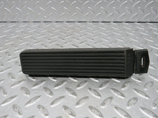32007 Mercedes-Benz W123 230E Accelerator Pedal With Rubber 1233010082