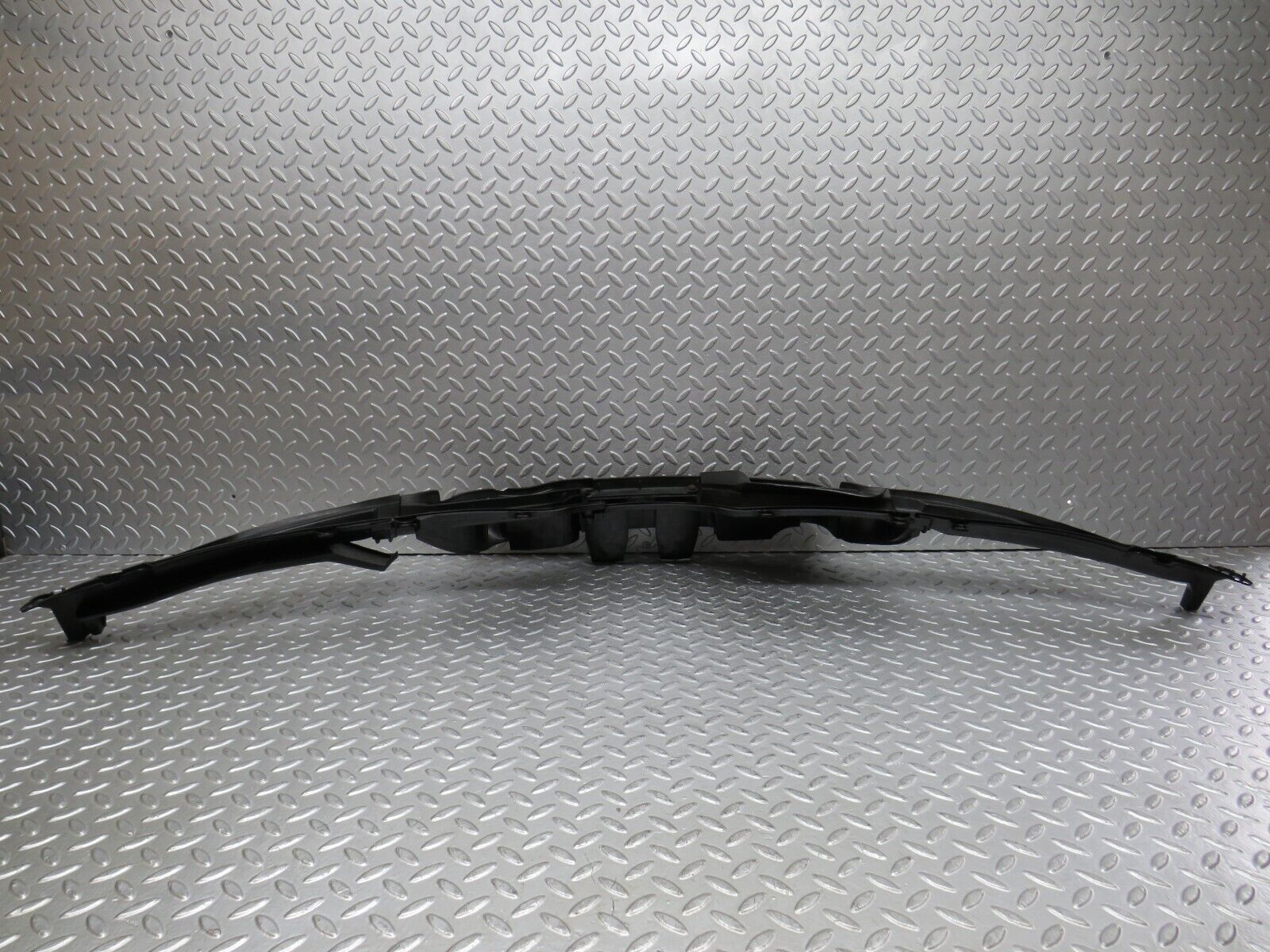 37886 Mercedes-Benz A124 320E Cabriolet Water Drain 1246204278 1246283707 1246283407