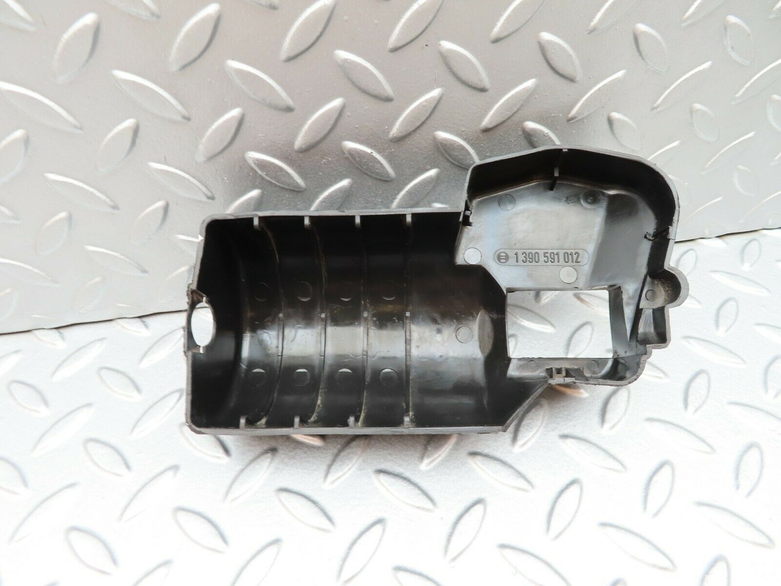 5051 Mercedes-Benz R107 350SL Coupe Wiper Motor Cover 1390591012