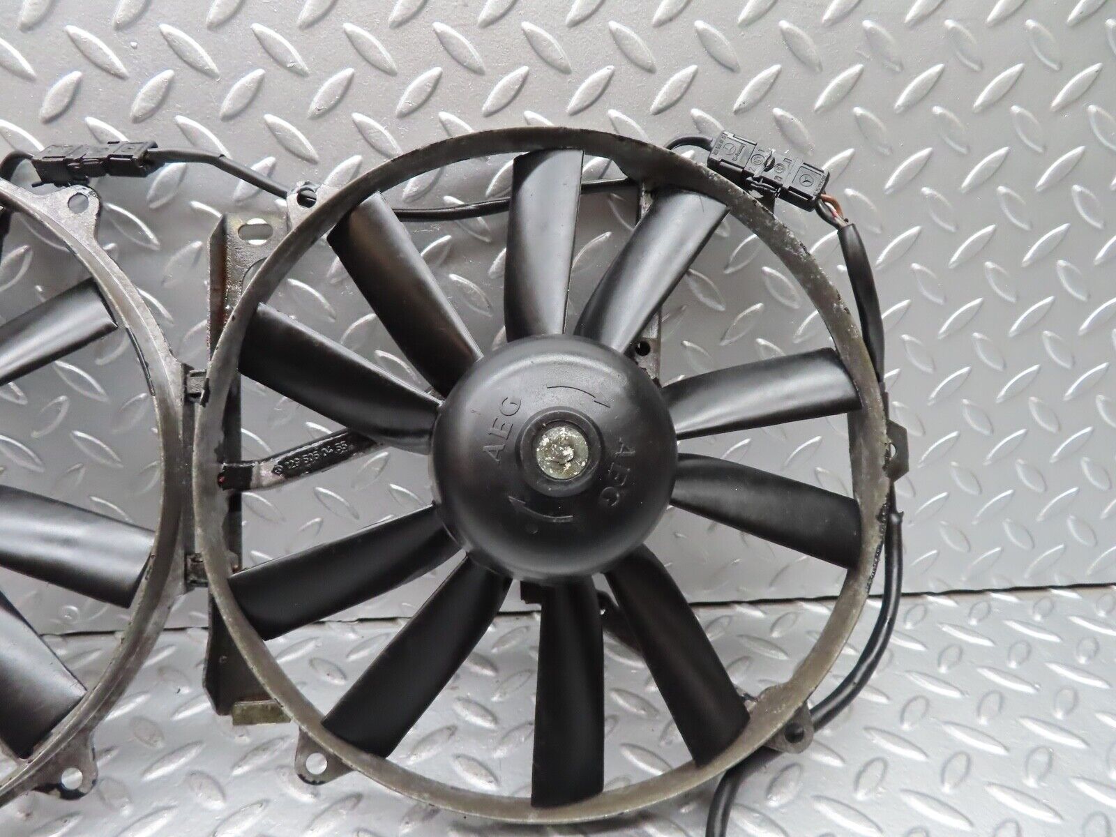 20076 Mercedes-Benz R129 300SL Coupe Radiator Cooling Fan 1295051055