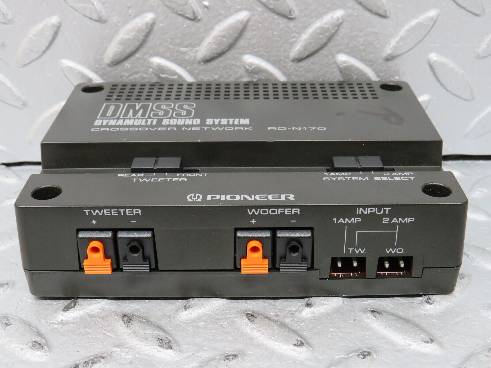 36505 Mercedes-Benz W201 190E 2.0L Dynamulti Sound System PIONEER RD-N170