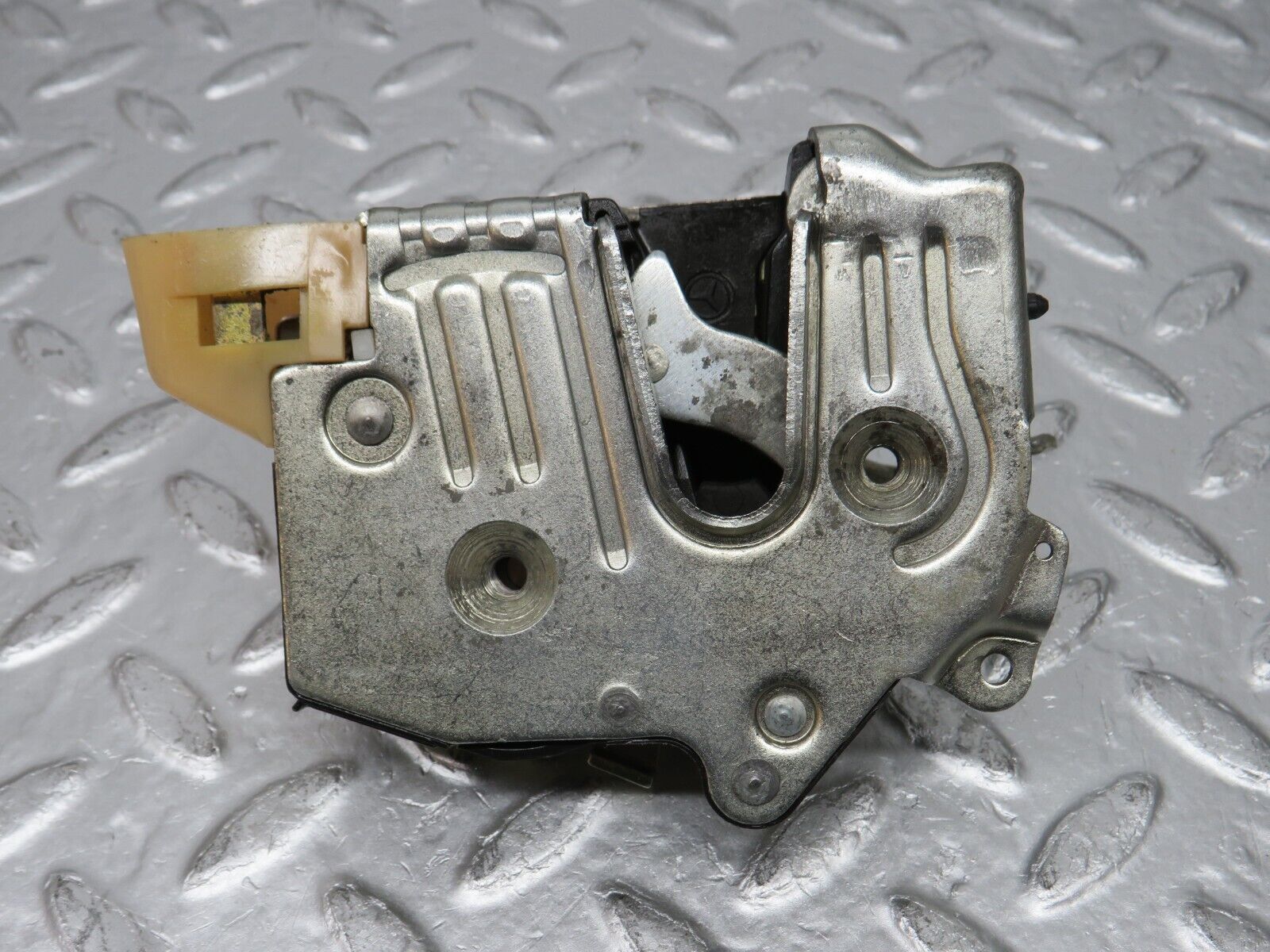 32455 Mercedes-Benz S124 300TE Wagon Rear Left Door Lock Mechanism