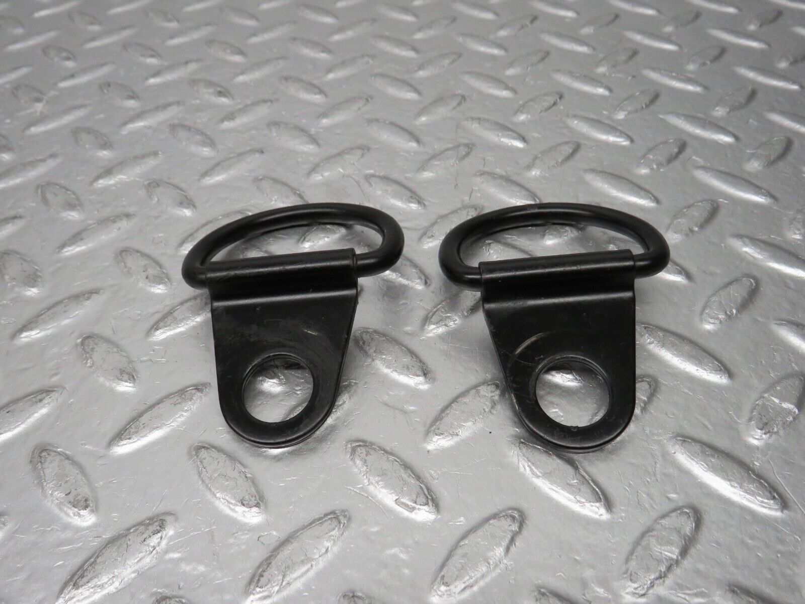 31387 Mercedes-Benz S124 220TE Wagon Trunk Cargo Hook Clip