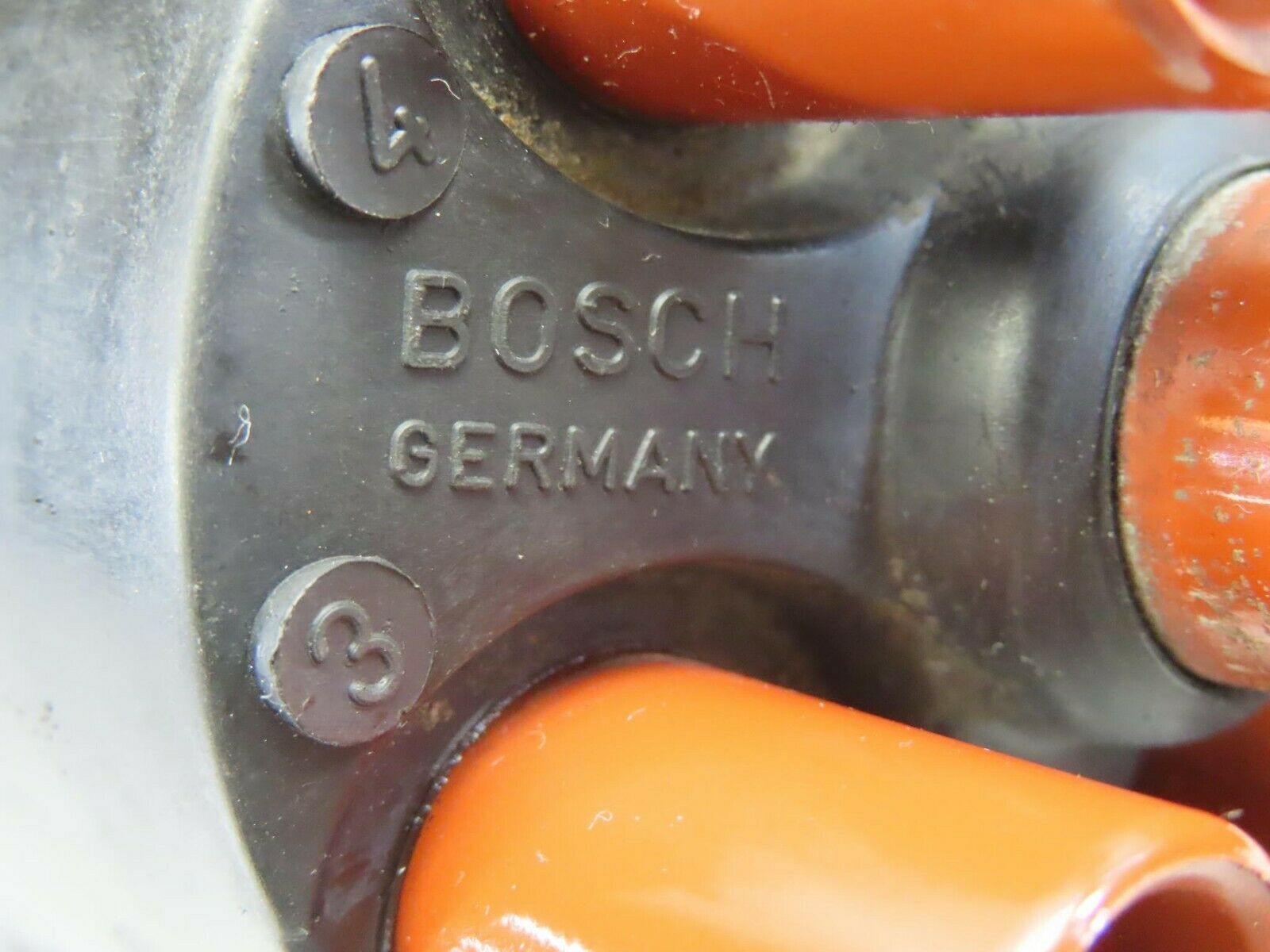 7549 Mercedes-Benz S123 230TE Ignition Distributor Bosch 0021589801