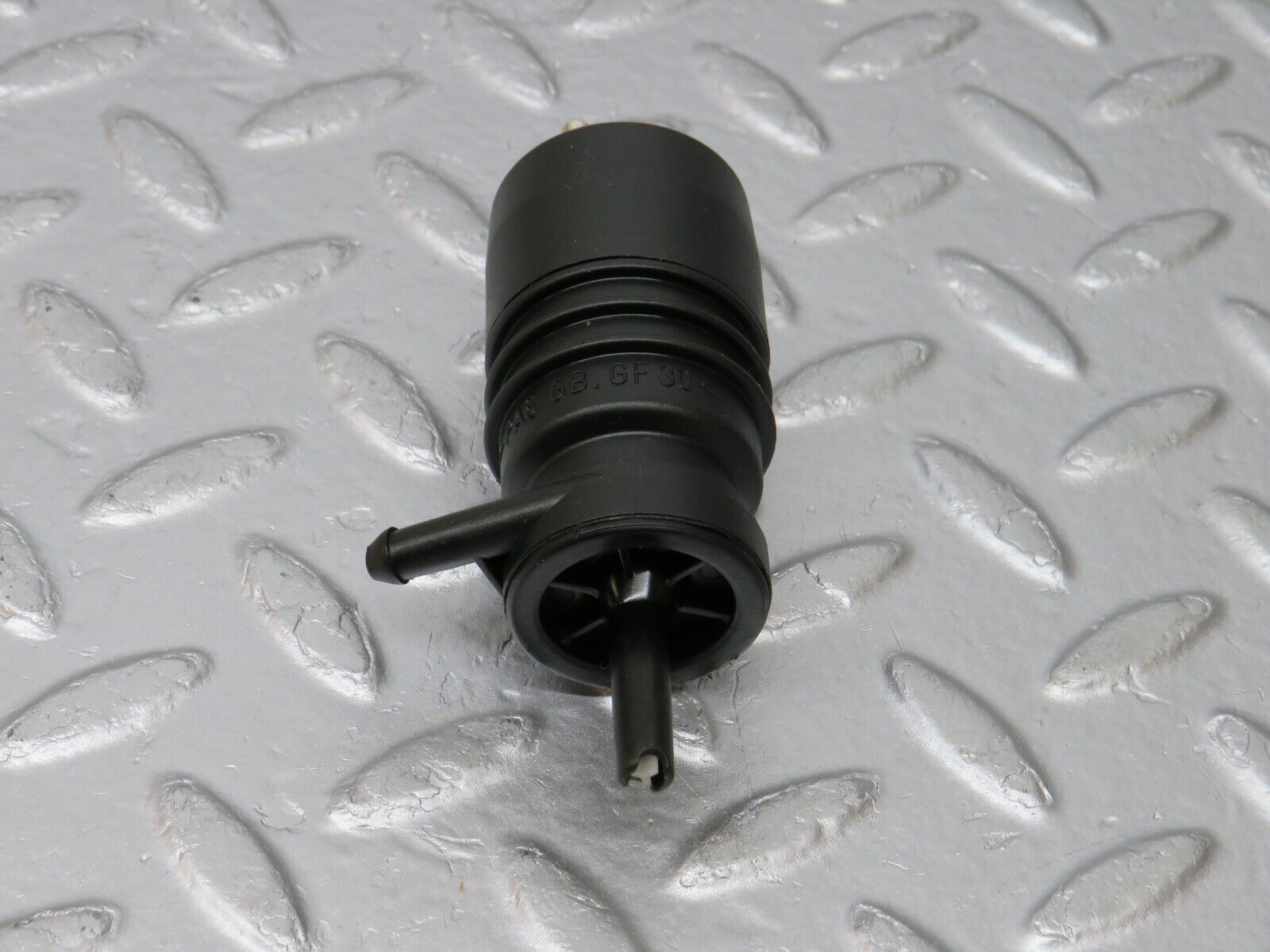 33609 Mercedes-Benz W201 190E 2.0L Windscreen Washer Pump