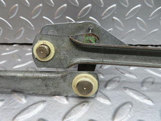 21000 Mercedes-Benz W114 250CE Coupe Windscreen Wiper Linkage