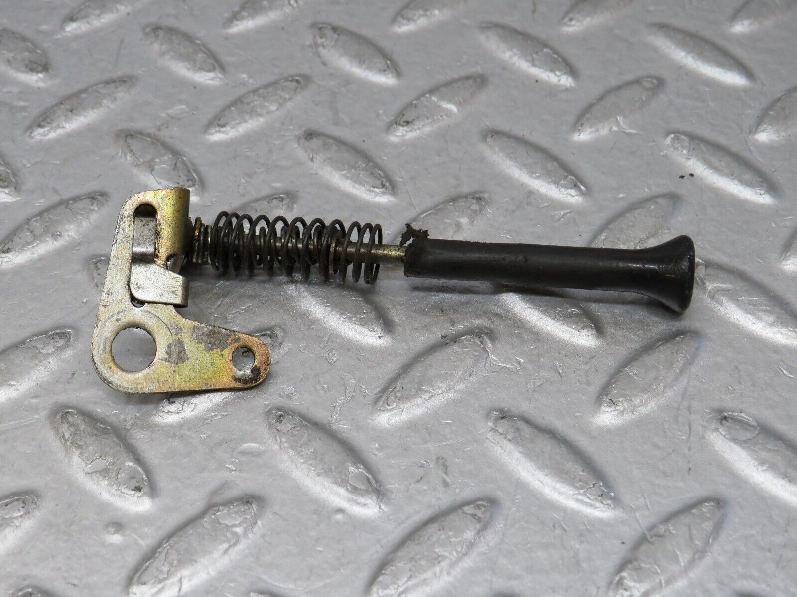 35748 Mercedes-Benz W108 Rear Right Door Lock Knob