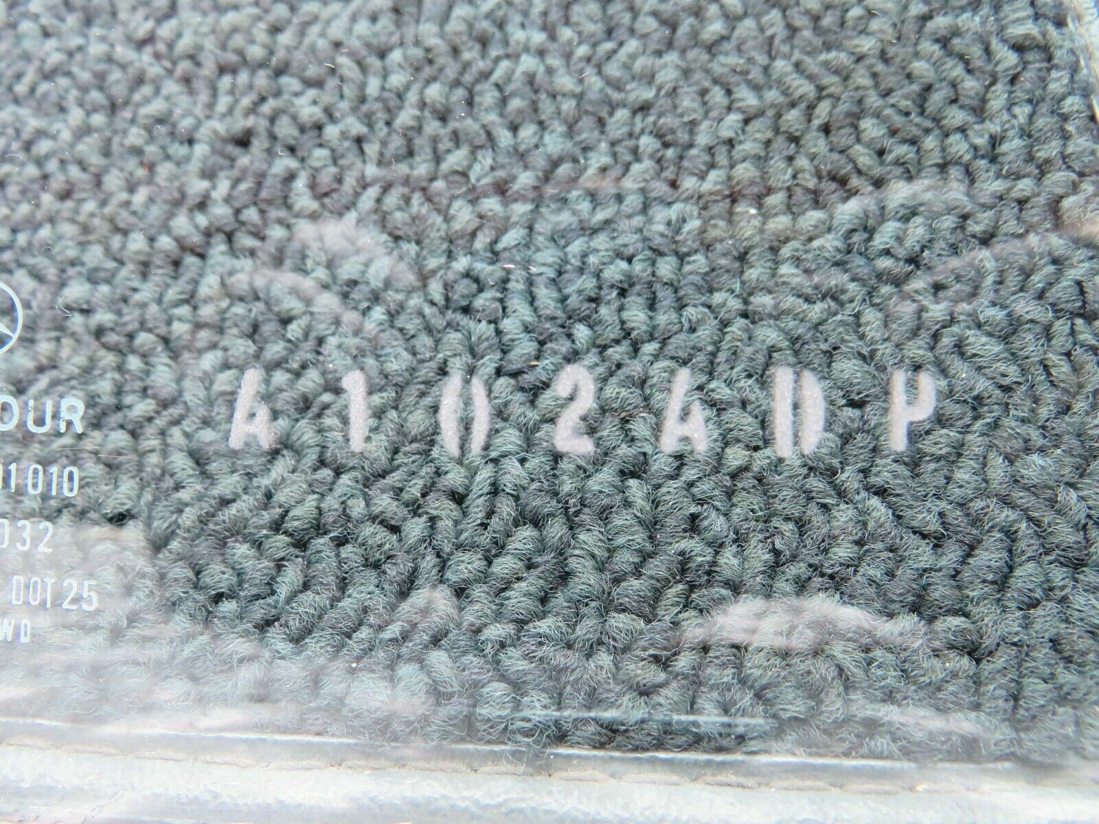 22035 Mercedes-Benz S123 280TE Wagon Rear Left Quarter Window Glass