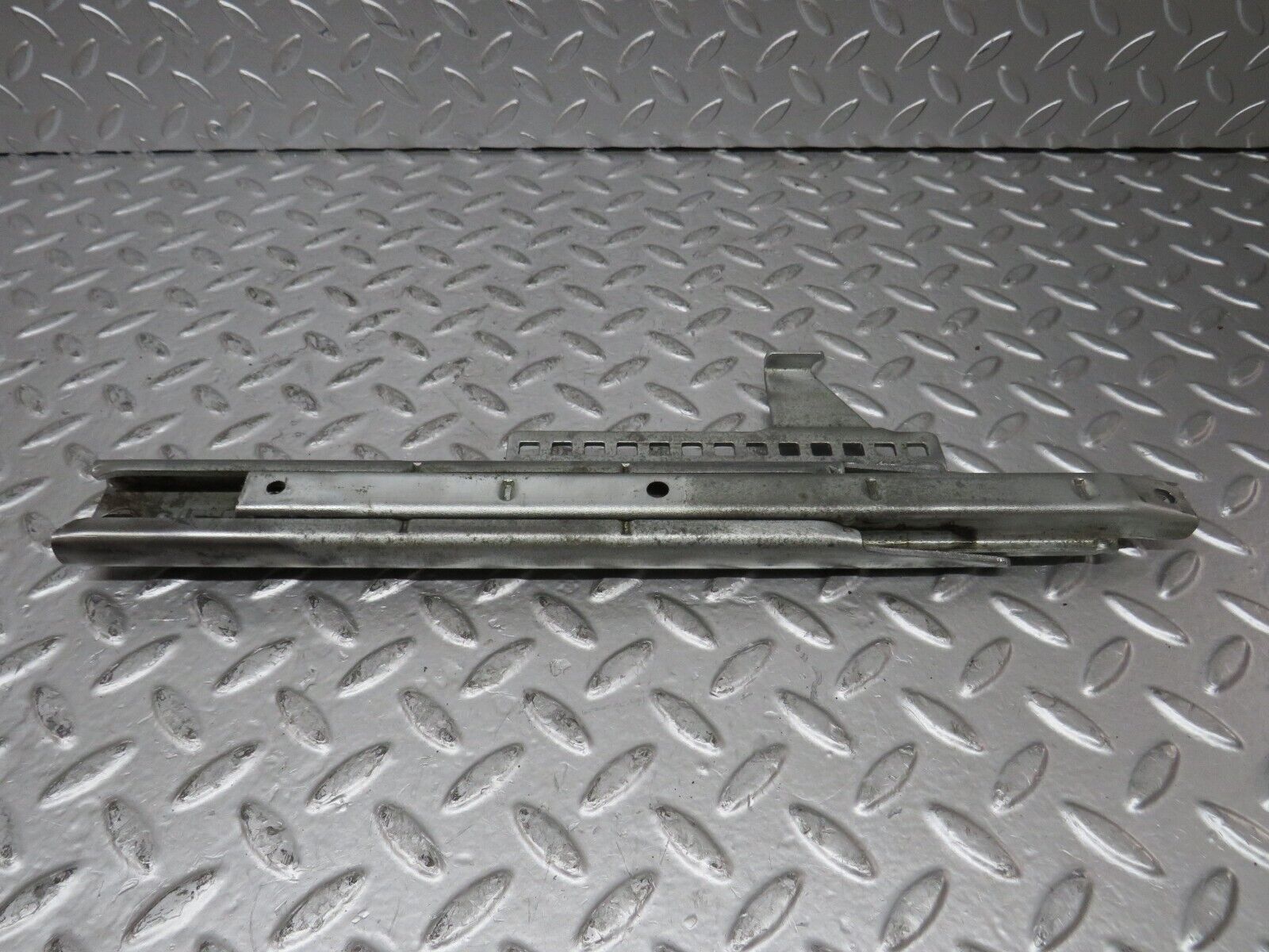26349 Mercedes-Benz W116 450SE Front Right Seat Rail Pair