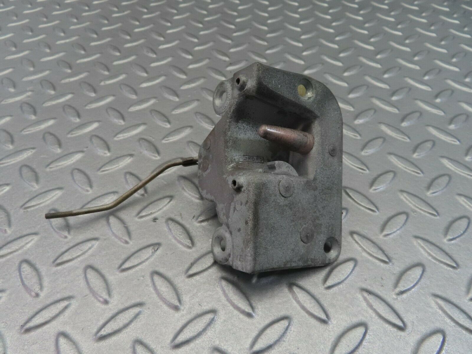 7857 Mercedes-Benz W115 220D Front Right Door Lock Mechanism