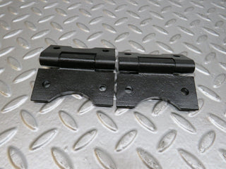 25422 Mercedes-Benz W123 200 Door Hinge Pair 1237200037