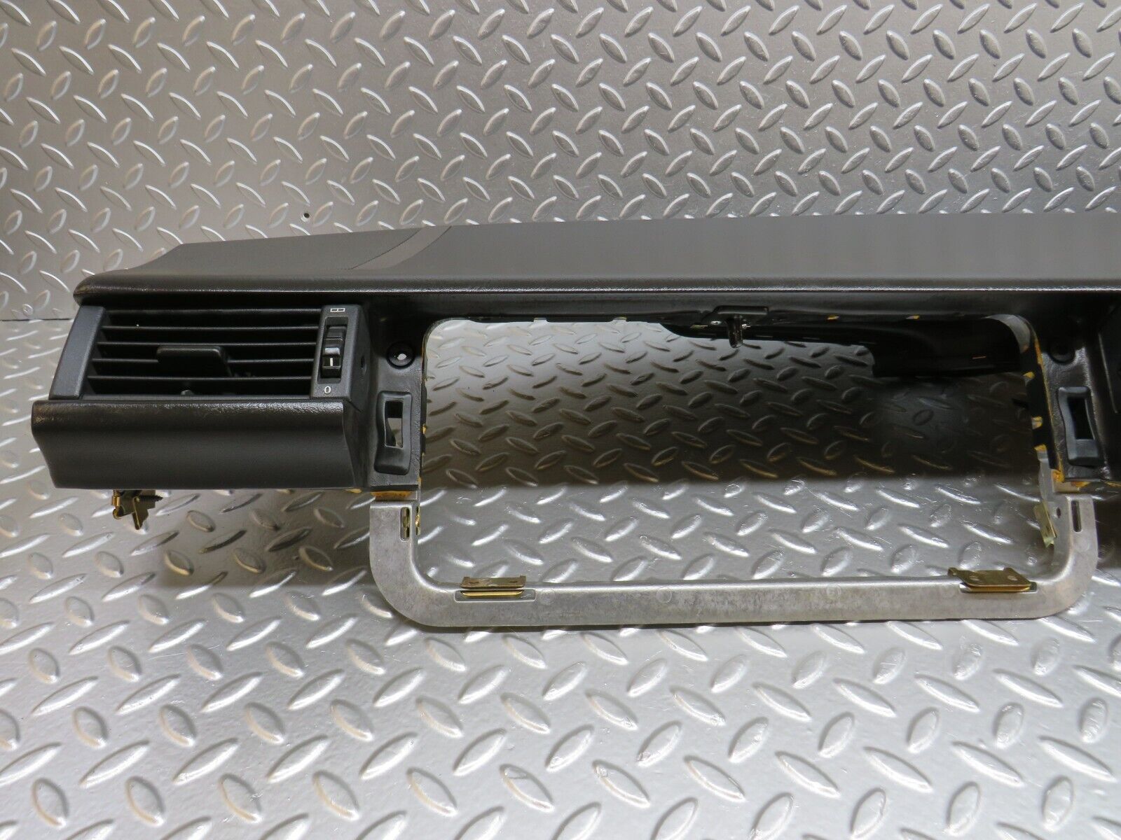 34032 Mercedes-Benz W124 260E Dashboard Brown