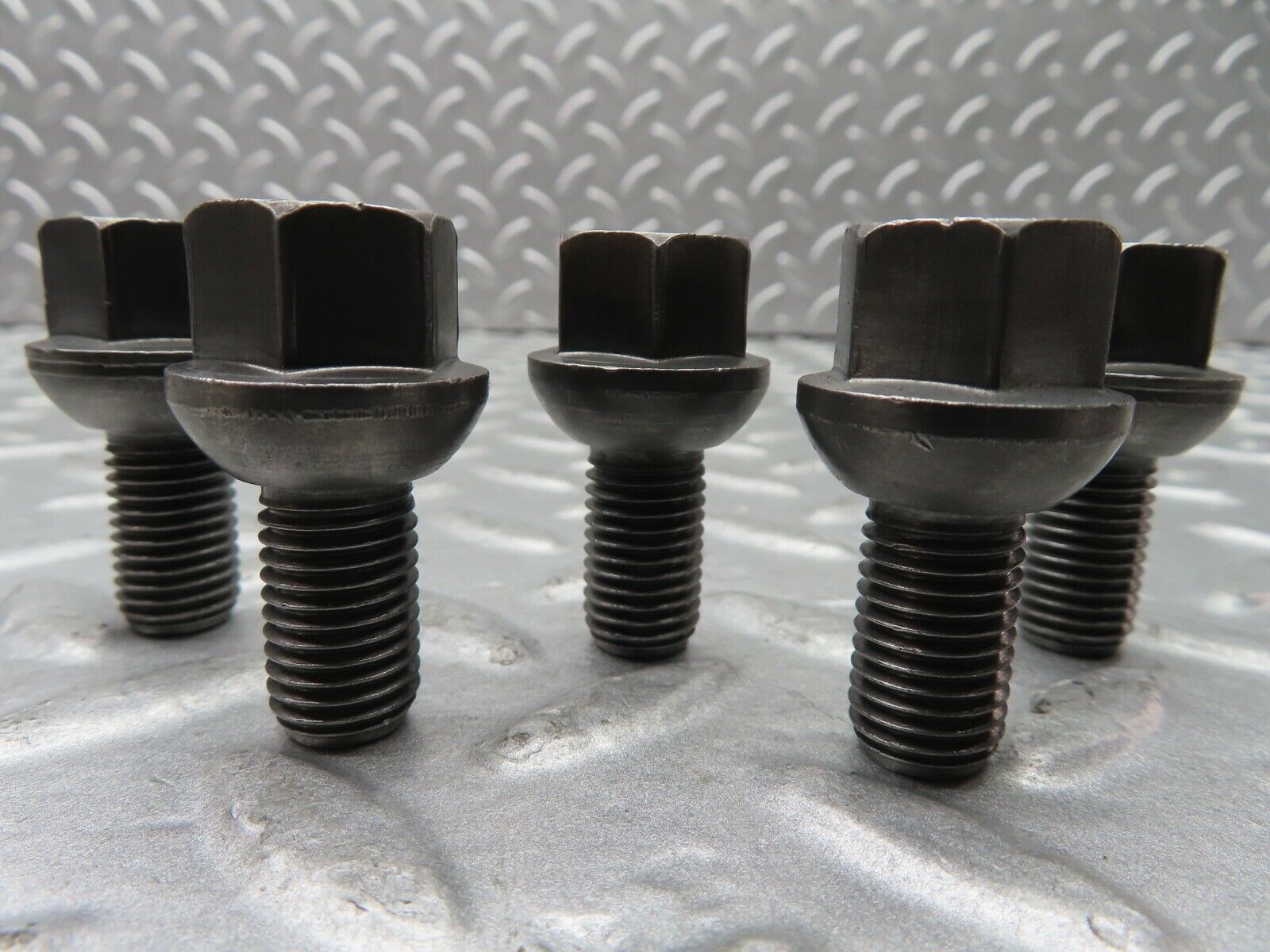 20535 Mercedes-Benz 5x Alloy Wheel Lug Bolt M12x1.5