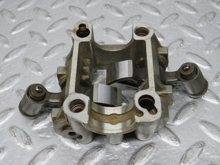 32620 Mercedes-Benz S124 300TE Rocker Arms Camshaft Bearing Block 1030510610