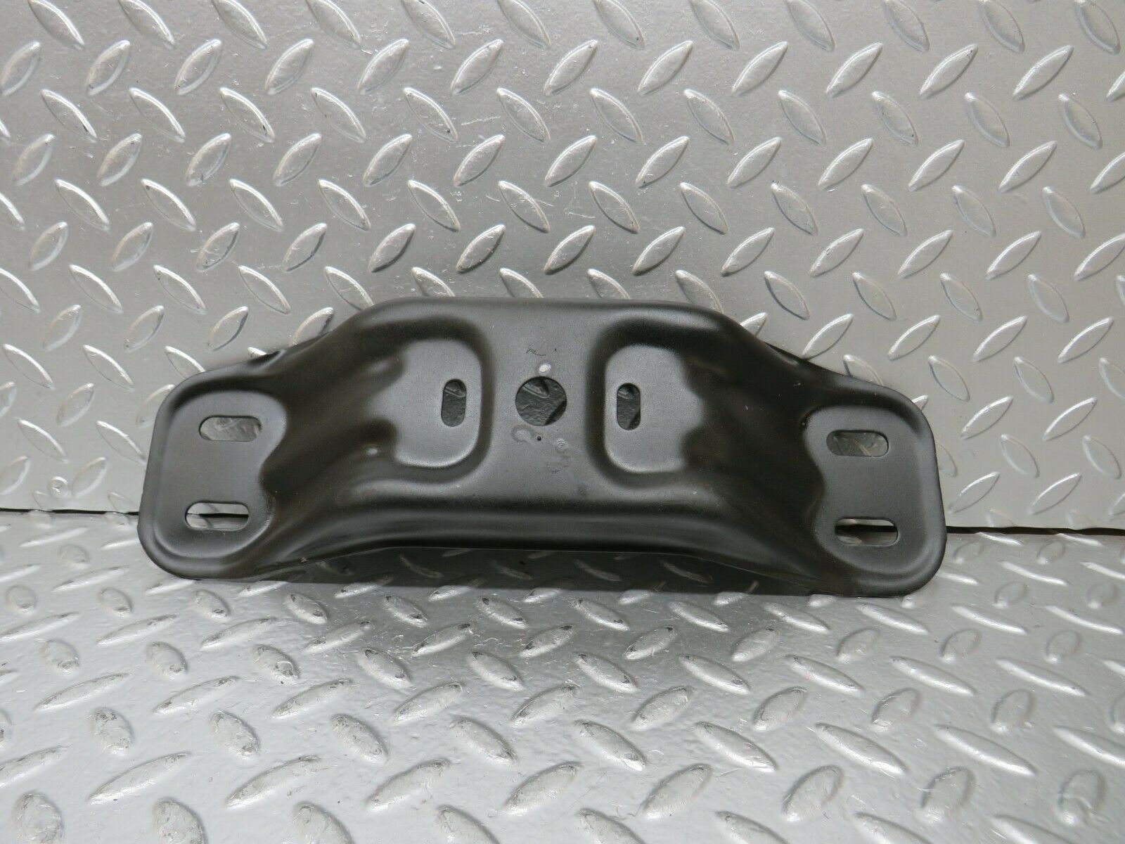 24349 Mercedes-Benz S124 220TE Wagon Gearbox Mount Bracket Holder
