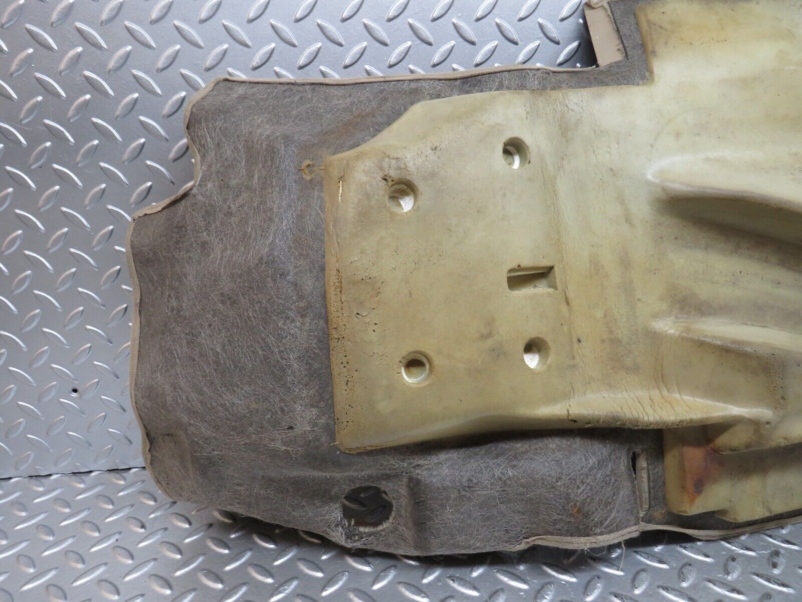 28914 Mercedes-Benz C124 320CE Coupe Front Right Floor Carpet Beige