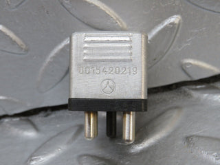 34448 Mercedes-Benz C126 380SEC Coupe Multi Purpose Relay 0015420219