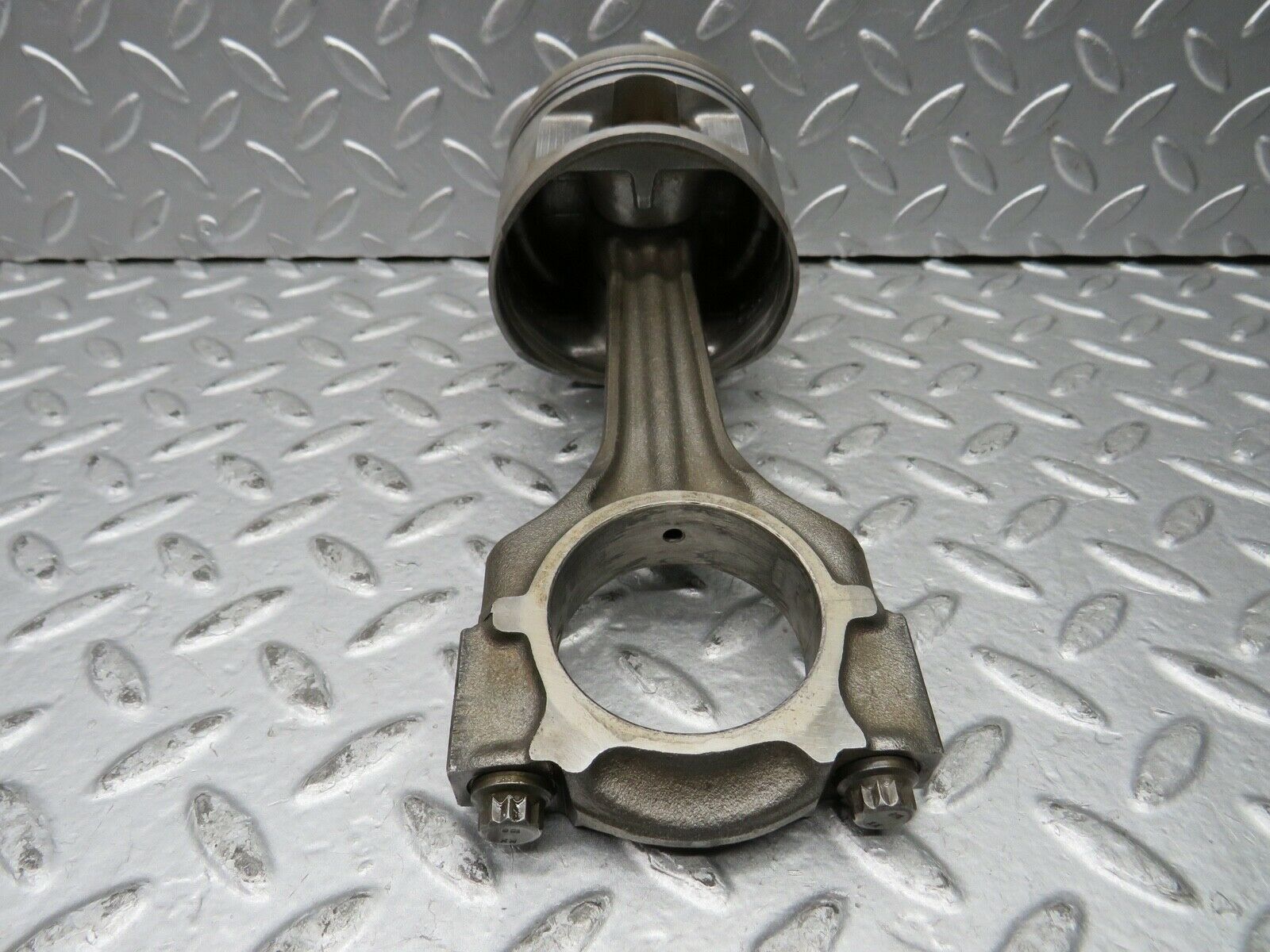 21746 Mercedes-Benz W126 300SE Piston With Connecting Rod 88.475 mm